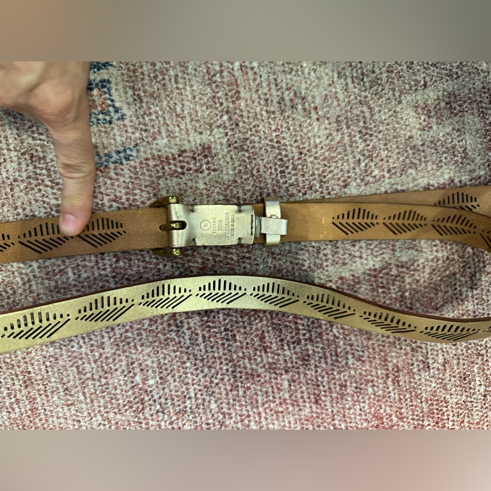 Fossil gold leather belt with gold buckle large - Picture 9 of 9